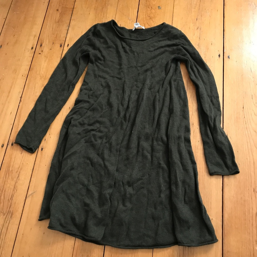 Green long-sleeve shirt dress